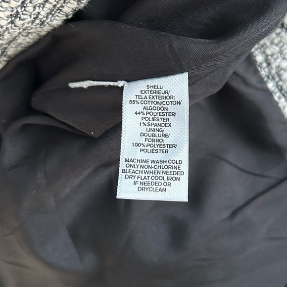 LOFT Black and White Classic Tweed Skirt with zipper pockets - Picture 7 of 7